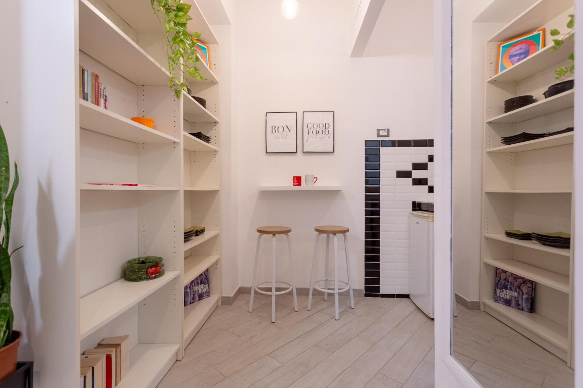 Stanza Comoda E Silenziosa Con Bagno Privato E Area Lavoro E Relax ローマ エクステリア 写真