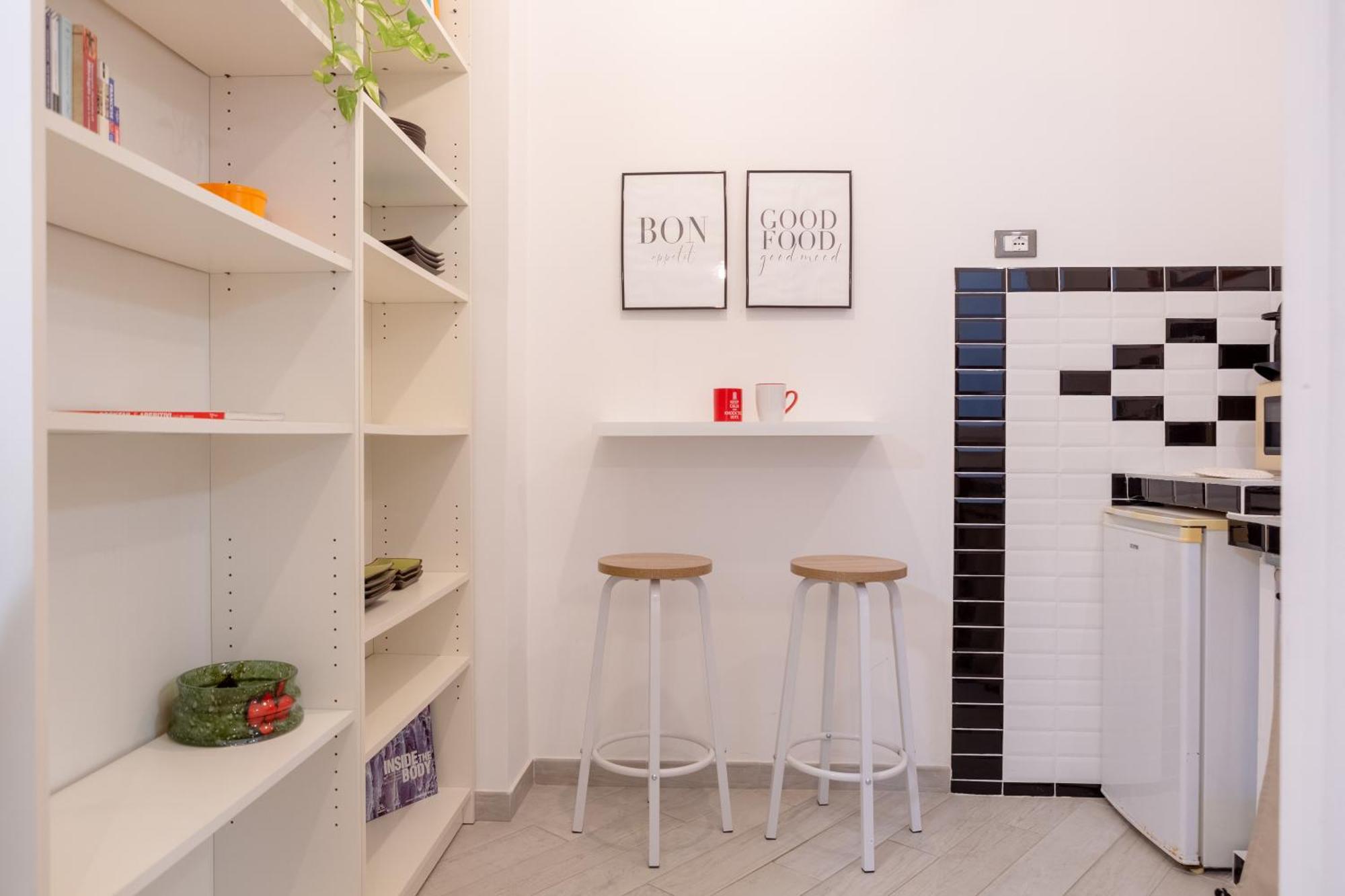 Stanza Comoda E Silenziosa Con Bagno Privato E Area Lavoro E Relax ローマ エクステリア 写真